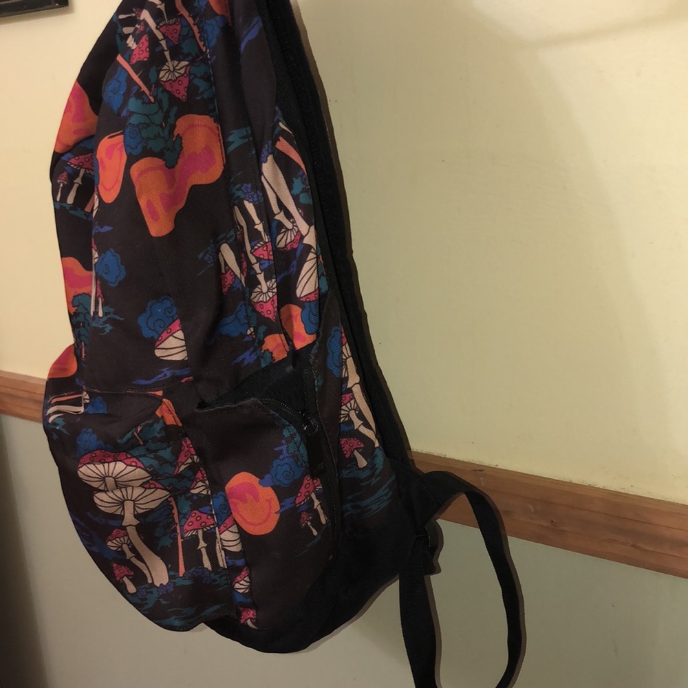 School Backpack | Great for laptops | airplanes | Trips ;) - Picture 2 of 4